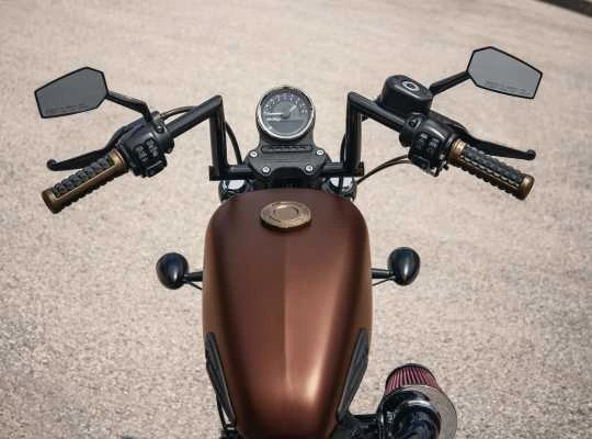 Harley Davidson Dominion Lenkergriffe Bronze 3 Harley Davidson Dominion Lenkergriffe Bronze – Bild 3